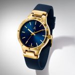 reloj-para-mujer-azul-con-detalles-dorados