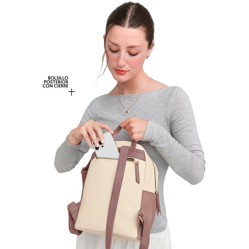 Mochila-para-mujer-Pilar--estilo-funcionalidad-multiples-bolsillos-y-diseño-moderno-y-distintivo.